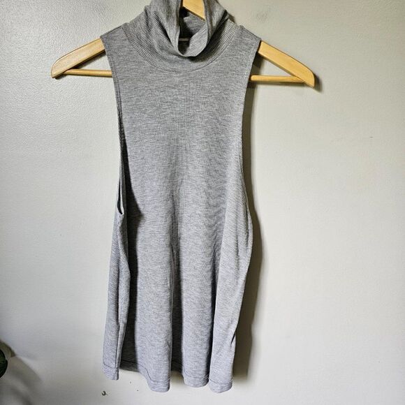 WORN ONCE INTIMATELY FREE PEOPLE LIGHT GREY HI NECK HALTER SWING TANK TOP SZ SM - Picture 2 of 12